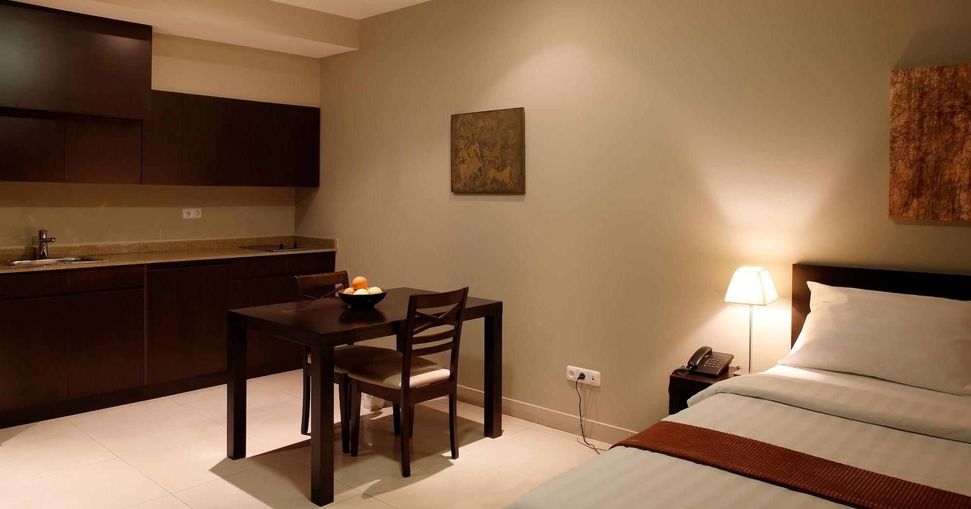 Hotel Meg Jereván Kültér fotó
