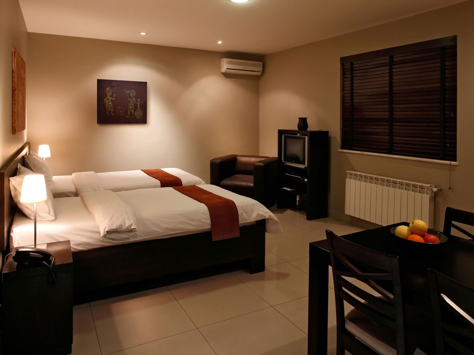 Hotel Meg Jereván Kültér fotó