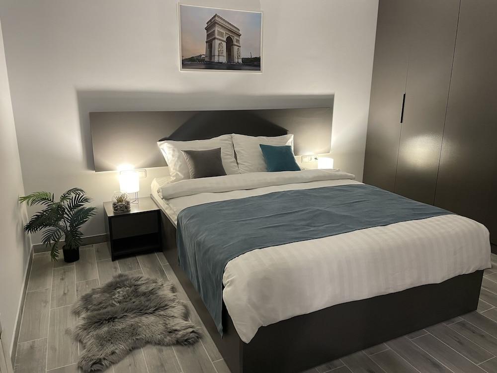 Hotel Meg Jereván Kültér fotó