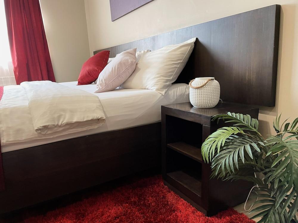 Hotel Meg Jereván Kültér fotó