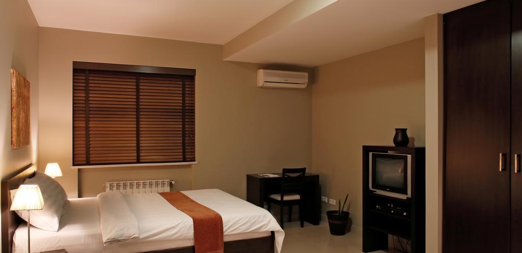 Hotel Meg Jereván Kültér fotó
