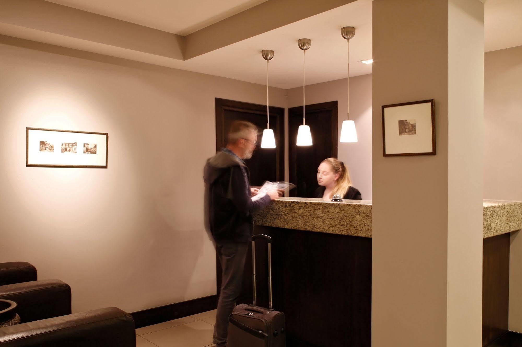 Hotel Meg Jereván Kültér fotó